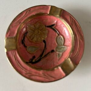 Vintage Brass Floral Enamel Painted Metal Ashtray in Coral Pink and Gold